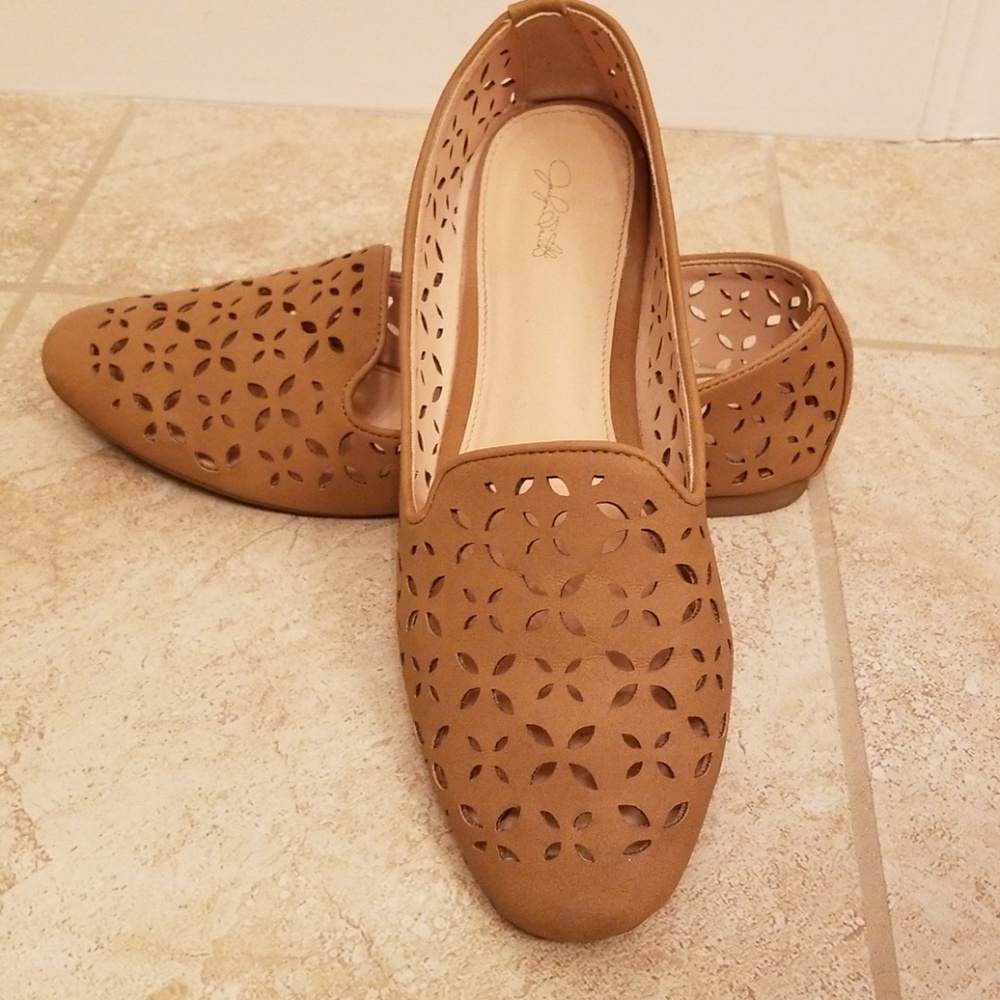 Eyelet Flats